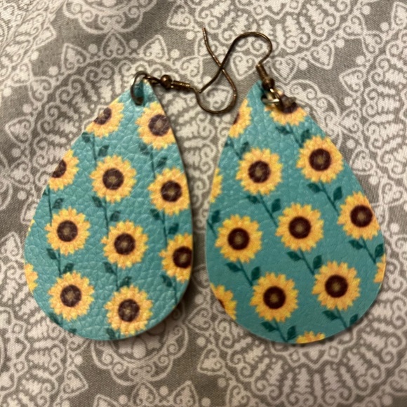 Handmade Faux Earrings - Picture 1 of 1